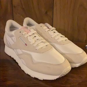 Women’s Classic Leather Shoes